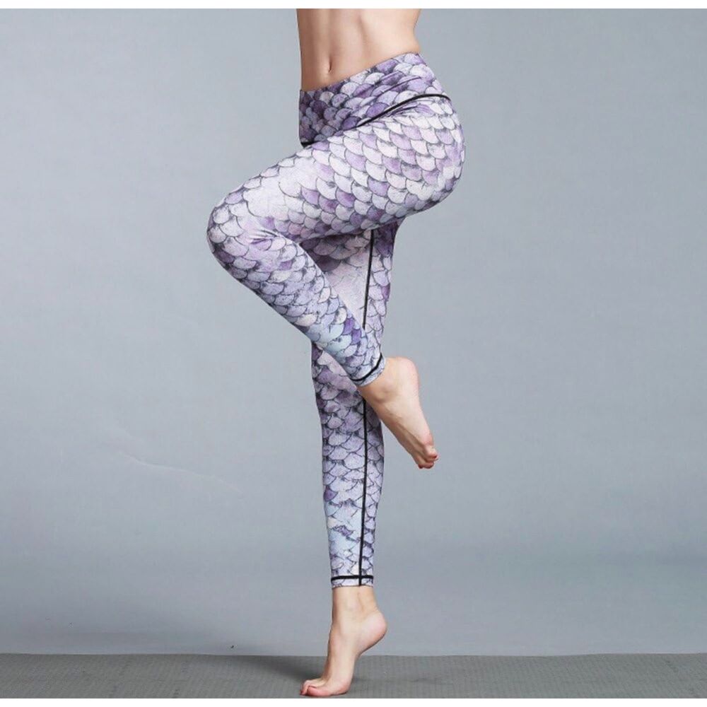Purple Mermaid Scales Yoga/Pilates Pants Womens Size Medium